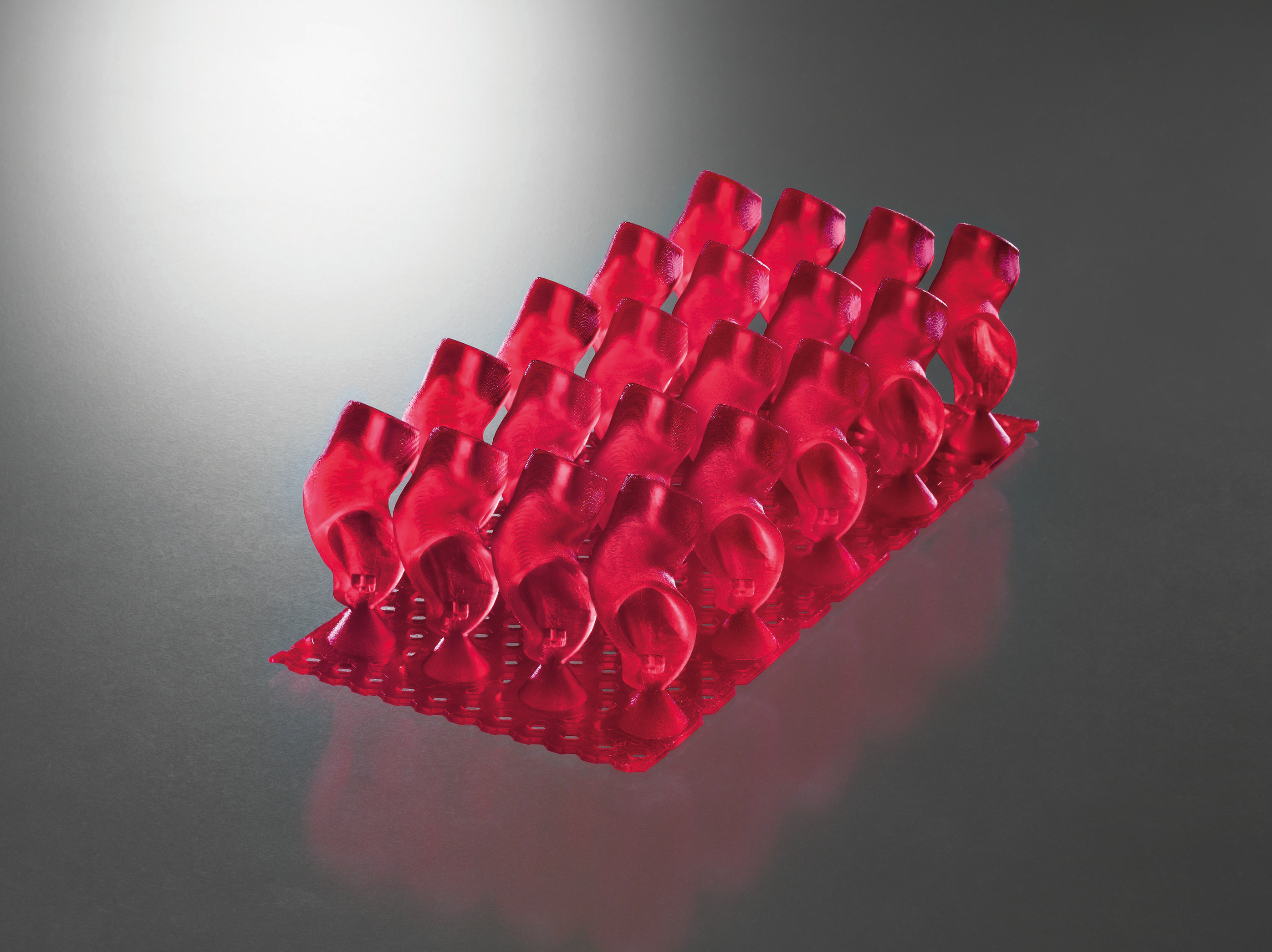 Detax Luxaprint 3D Shell. UV-härtender Premiumkunststoff (Wellenlänge 385 nm) Zur generativen Herstellung von harten IdO-Schalen. 